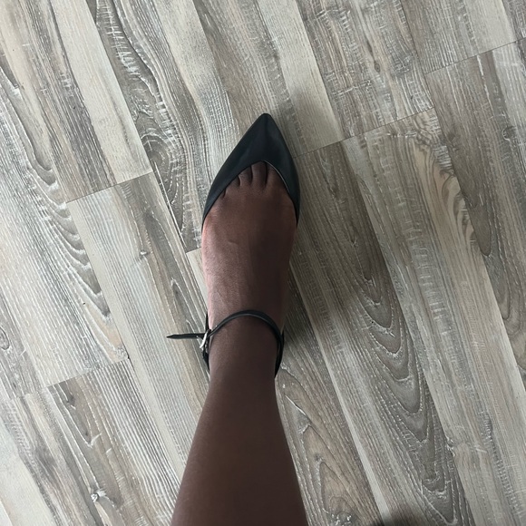 Balenciaga Fall 2013 BLACK Leather Ankle Strap Flats - Picture 9 of 10